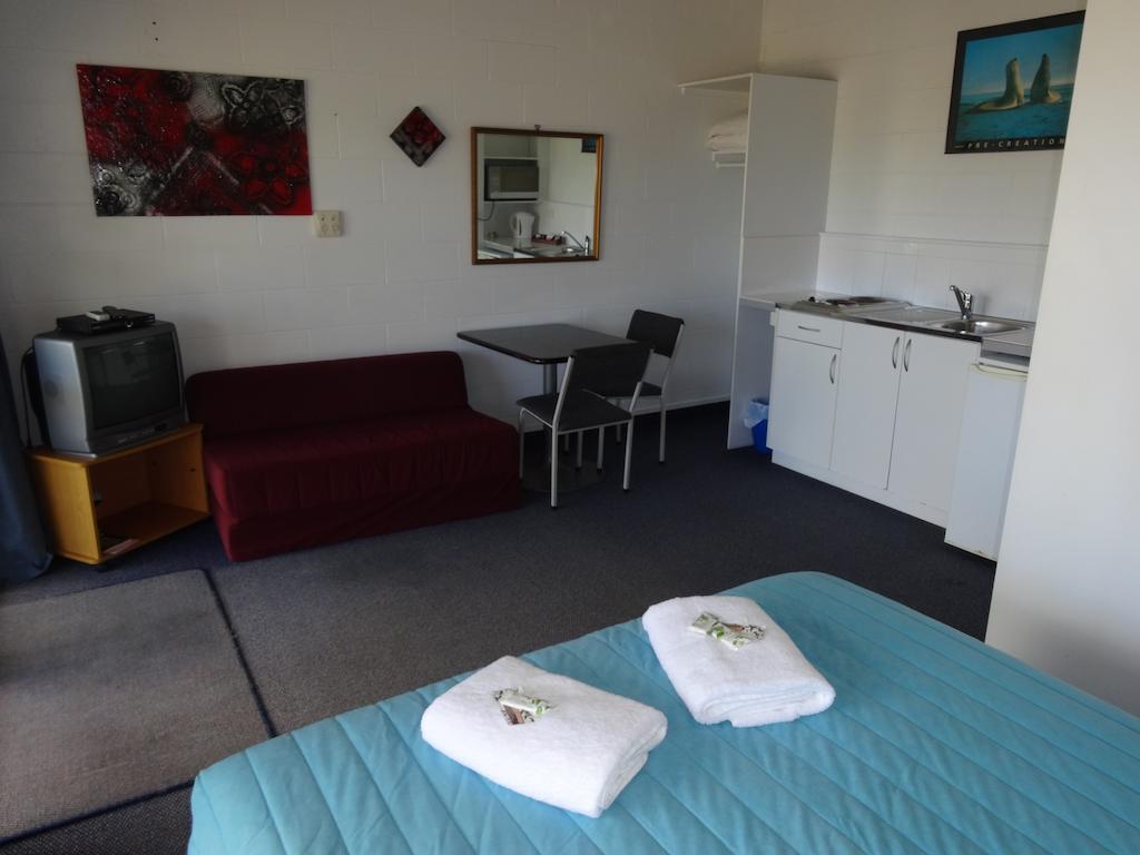 Ninety Mile Beach Holiday Park Waipapakauri 客房 照片
